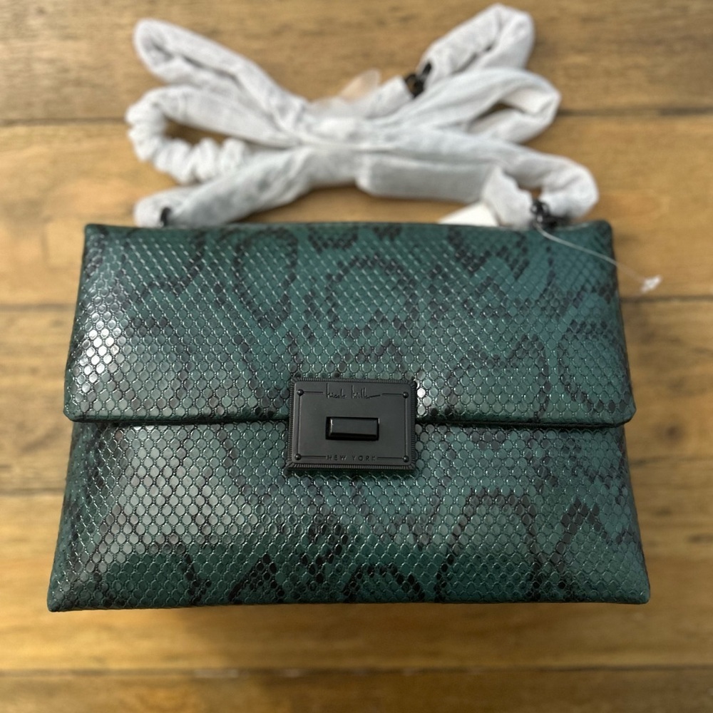 NICOLE MILLER Green Snakeskin Embossed Foldover Clutch with  Black Chain Strap - Picture 2 of 10